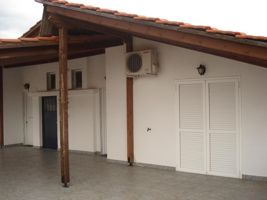 Apartments Stavroula Ηospitality Врасна Екстер'єр фото